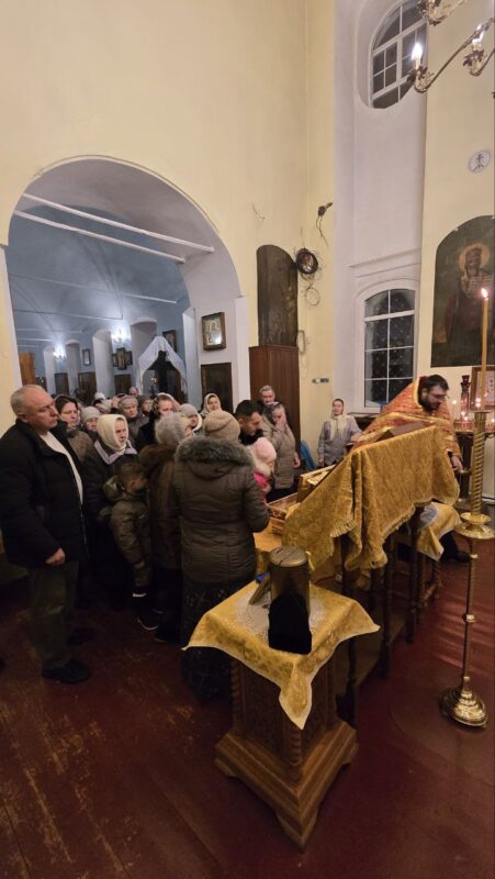 Землянск-ковчежец с мощами свщмч Петра_Зверева_февраль 2026 (4)