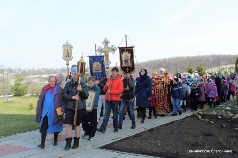 Губаревские школьники в храме, апрель 2017 (2)