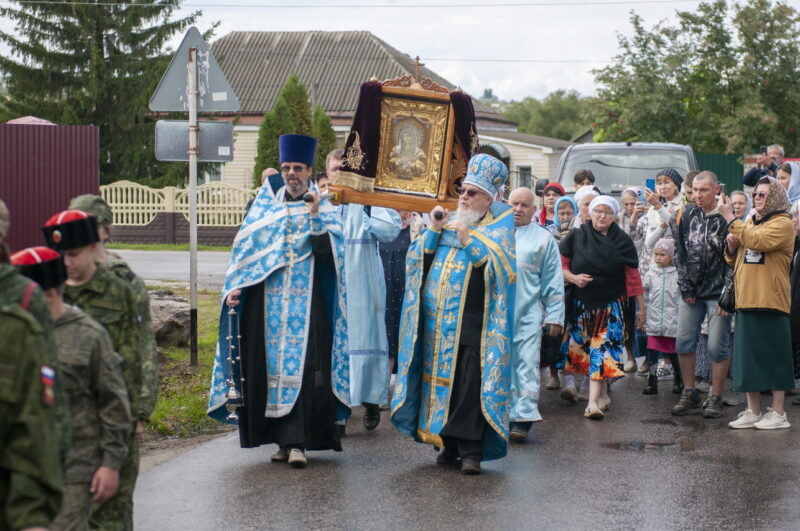 Локотская икона Божией Матери в храме с_Девица-август 2025 (6)