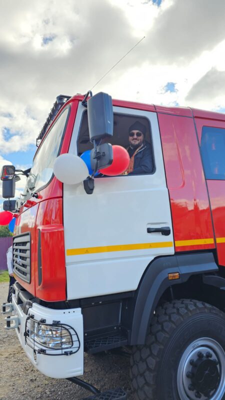 Землянск-чин освящения новой пожарной машины-осень 2025 (7)