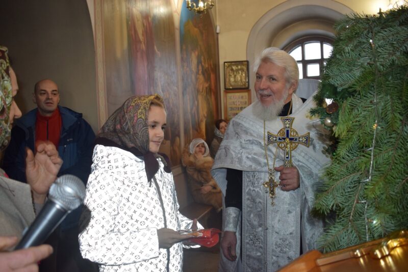 Терновое-РХ_2026-школьники в храме (7)