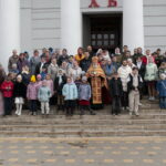 Девица_Пасхальный Кретсный ход-школьники (9)