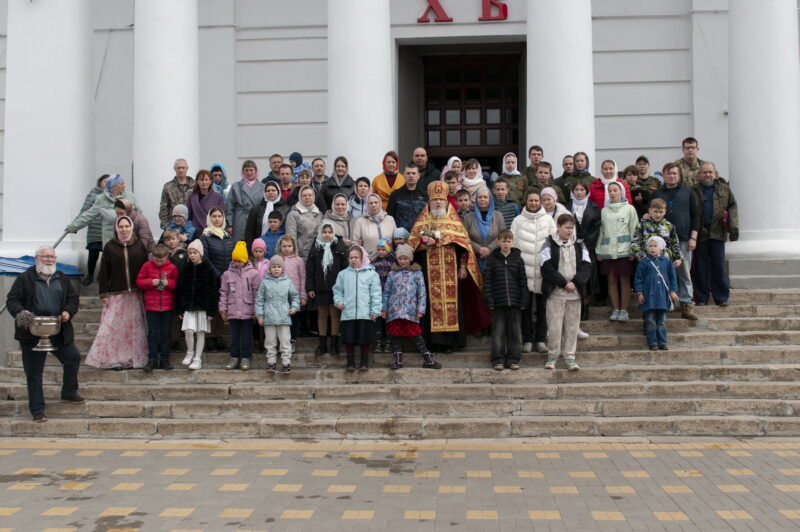 Девица_Пасхальный Кретсный ход-школьники (9)
