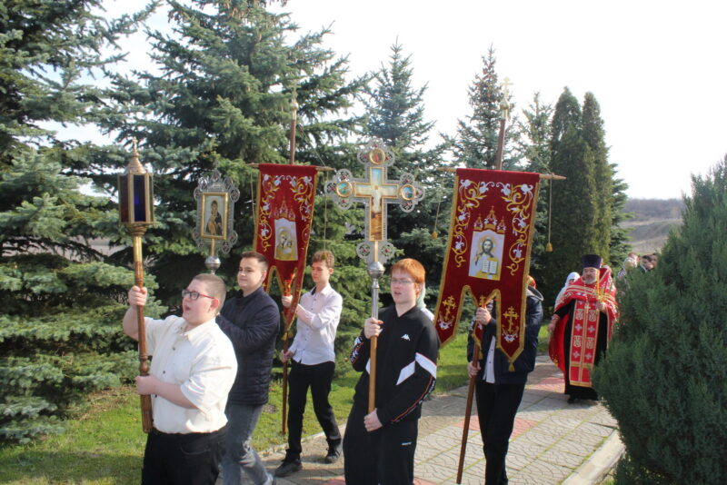 Терновое-детский Крестный ход в Пятницу Светлой седмицы-2026 (5)